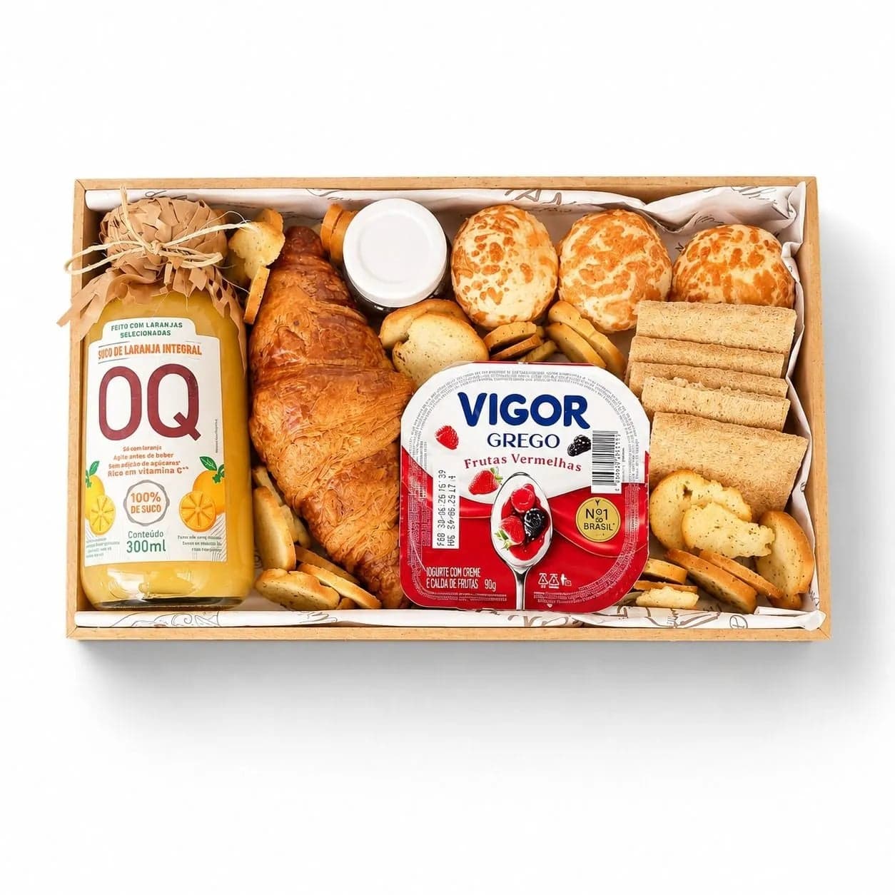 Bandeja Café da Manhã Especial – Croissant, Suco e Iogurte