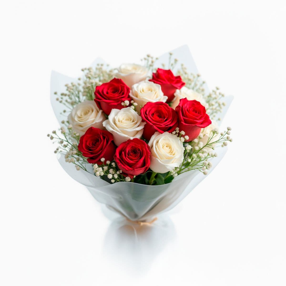Buquê de 12 Rosas Vermelhas e Brancas