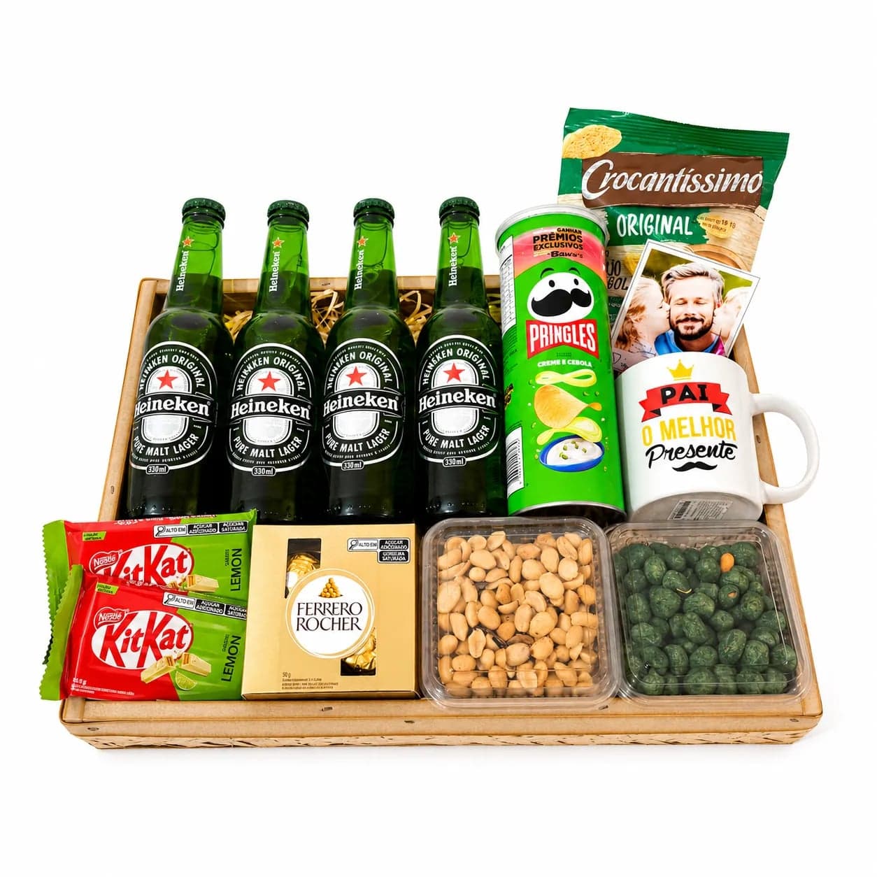 Bandeja com Cervejas, Chocolates, Caneca e Petiscos Premium