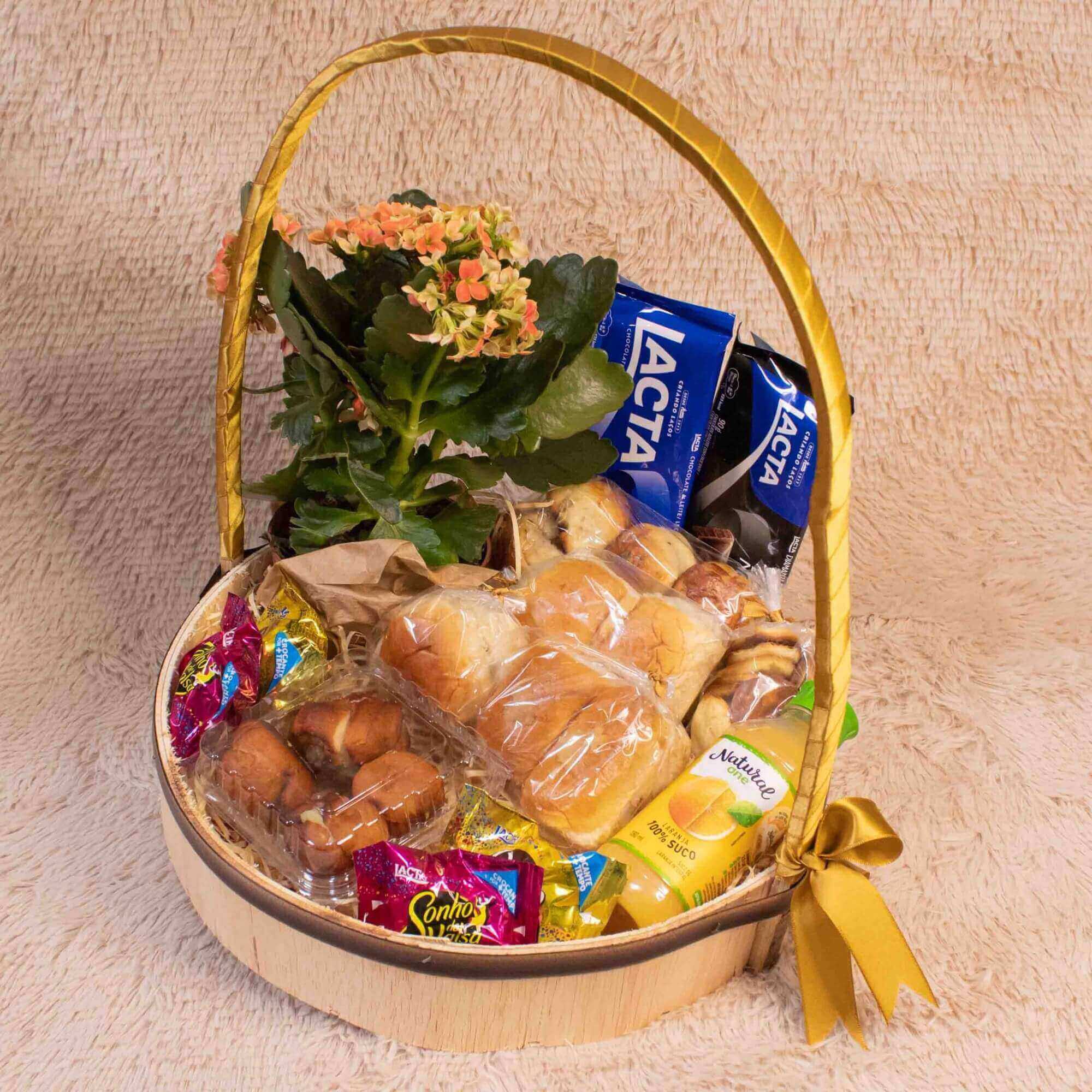 Cesta de Café da Manhã com Chocolates